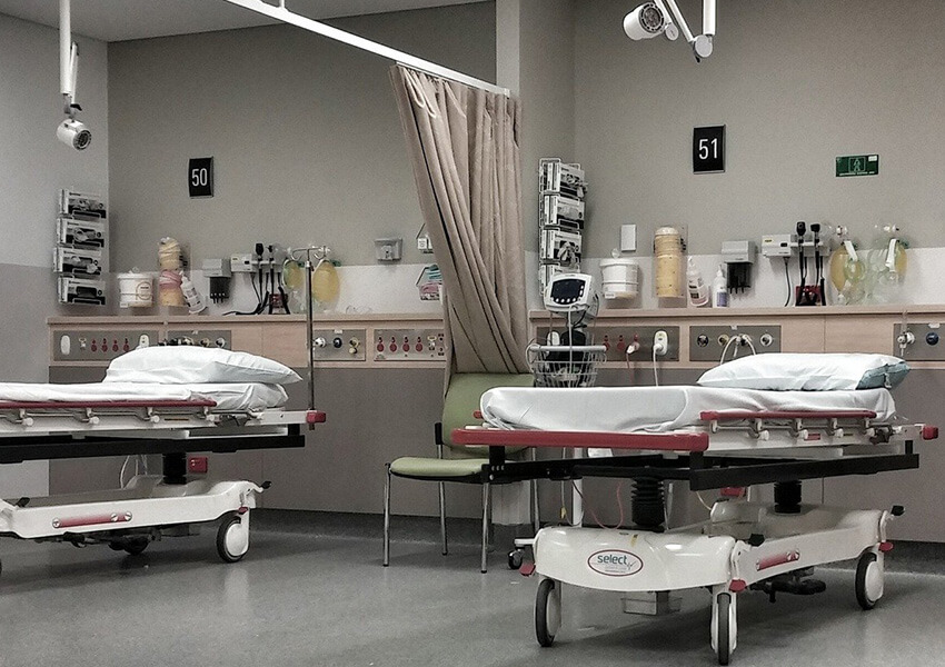 Im Krankenhaus können zum Beispiel Betten und Rollstühle per RFID getrackt werden
